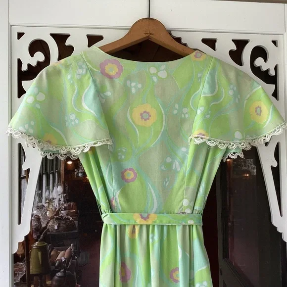 Vintage cottage style dress size12 - Picture 3 of 12